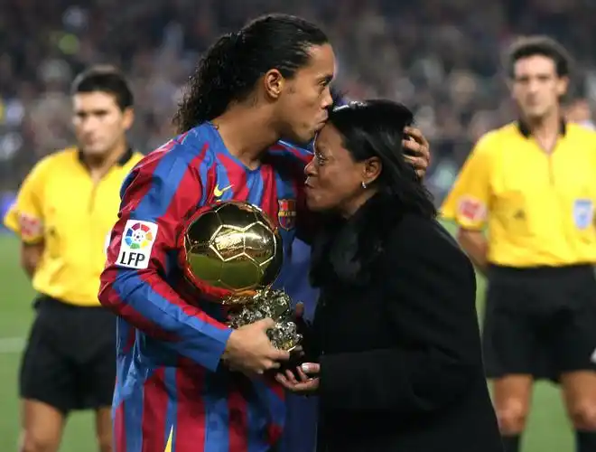 具有丰富的 具有丰富的